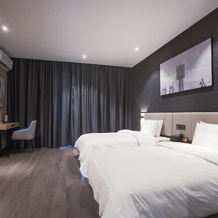 Thank Inn Chain Hotel Hunan Huaihua Hecheng District South High Speed Rail Station Bagian luar foto