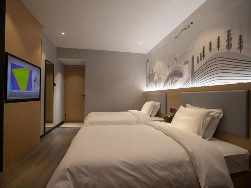 Thank Inn Chain Hotel Hunan Huaihua Hecheng District South High Speed Rail Station Bagian luar foto