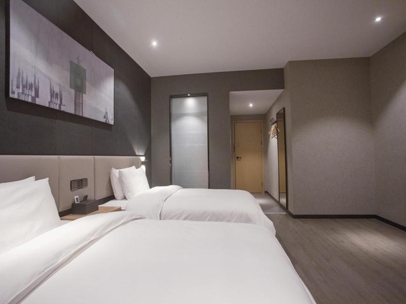 Thank Inn Chain Hotel Hunan Huaihua Hecheng District South High Speed Rail Station Bagian luar foto