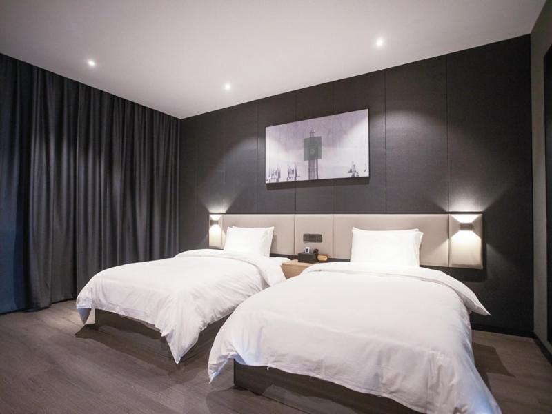 Thank Inn Chain Hotel Hunan Huaihua Hecheng District South High Speed Rail Station Bagian luar foto